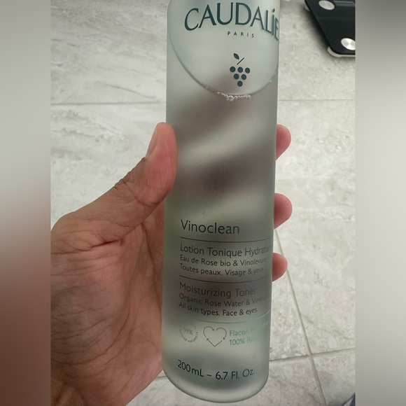 Caudalie Vinoclean
Moisturizing Toner with Rose Water - Picture 3 of 6